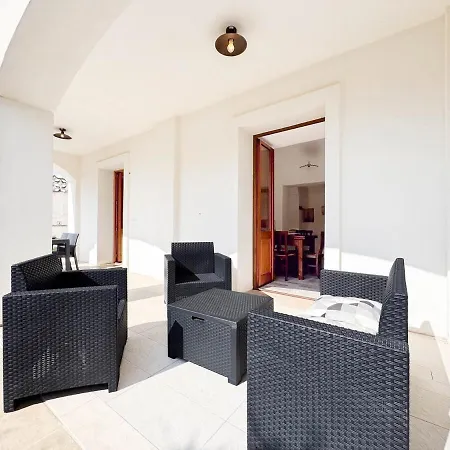 Private Court Wi-fi, Ac, Relax, Salento Apartment